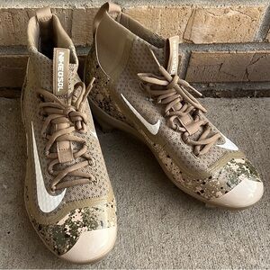Nike Hurache Camo Tan and Brown High-Top Baseball Cleats